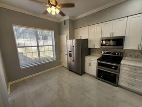 7511 Bay Prt Rd, Unit 5 in Orlando, FL - Building Photo - Building Photo