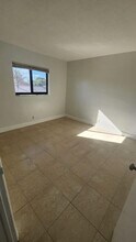 2545 Taft St in Hollywood, FL - Building Photo - Building Photo