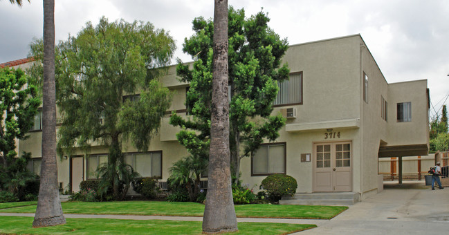 3714 Hughes Ave in Los Angeles, CA - Foto de edificio - Building Photo