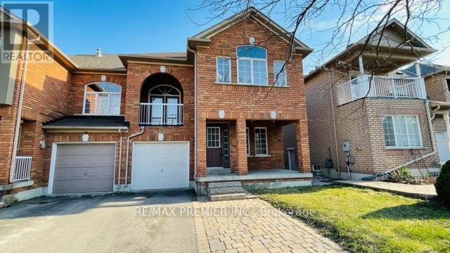 33 Windward Crescent in Vaughan, ON - Building Photo