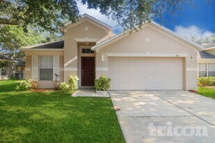 14131 Lemon Yellow Tree Ln, Unit 511 in Brooksville, FL - Building Photo
