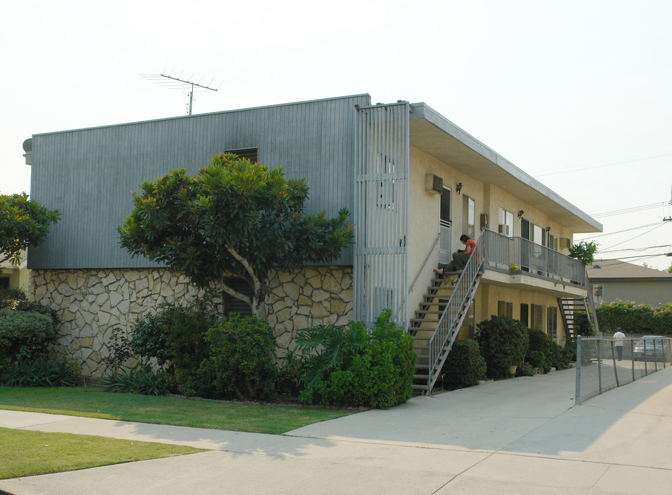 3444 Garden Ave in Los Angeles, CA - Building Photo