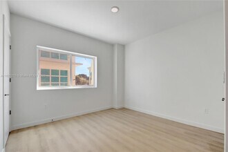 1715 N Dixie Hwy, Unit 2204 in Lake Worth Beach, FL - Building Photo - Building Photo