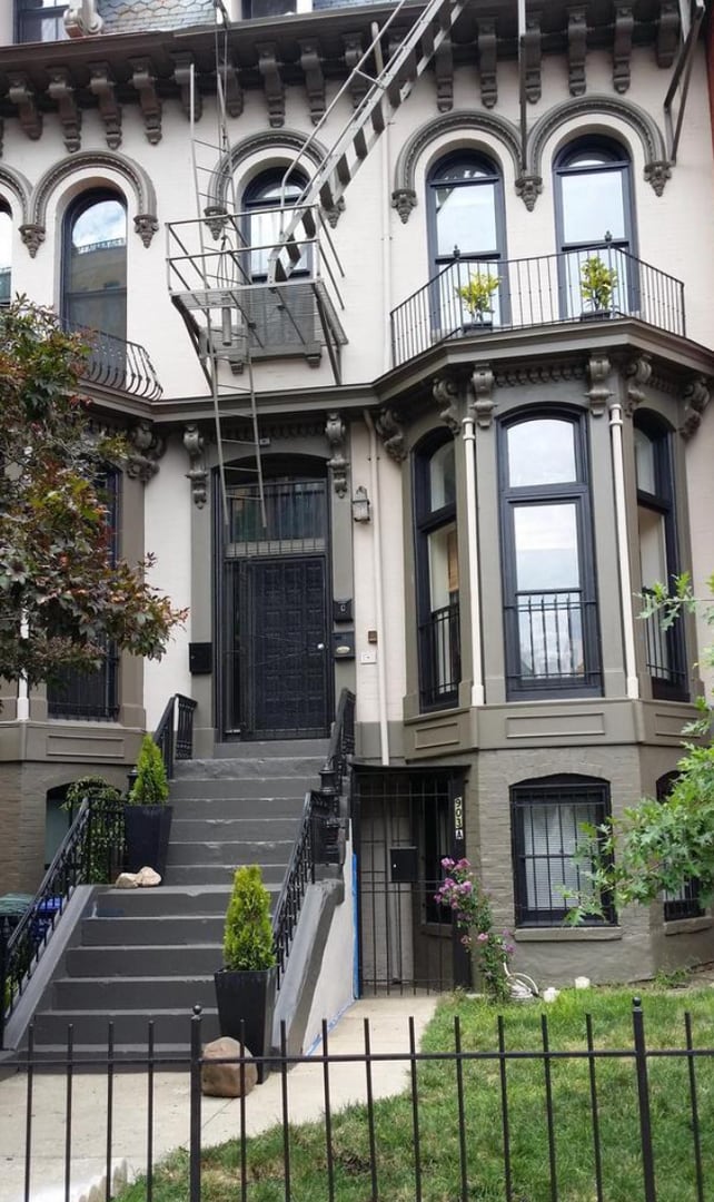 property at 903 M St NW