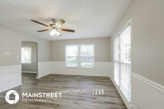 1101 Sharon Dr in Waxhaw, NC - Foto de edificio - Building Photo