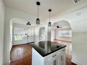 5521 Gulfport Blvd S in Gulfport, FL - Building Photo - Building Photo