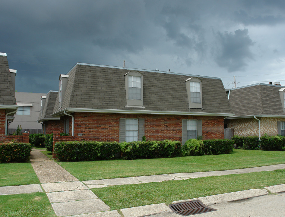 2828 Kingman St in Metairie, LA - Building Photo