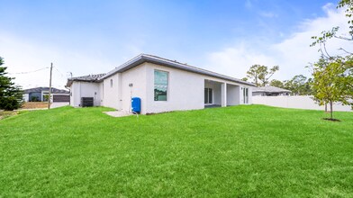 2321 NW 30th Terrace in Cape Coral, FL - Building Photo - Building Photo