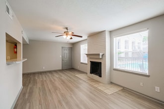 Montebello Gardens in Houston, TX - Building Photo - Building Photo