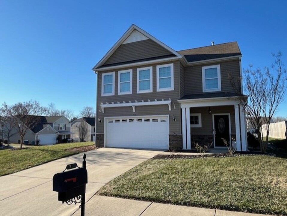 714 Nellie Gray Pl in Whitsett, NC - Building Photo