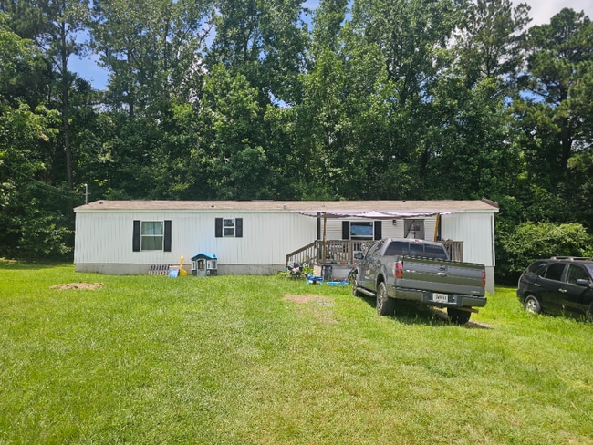 38 Carolyn Cir