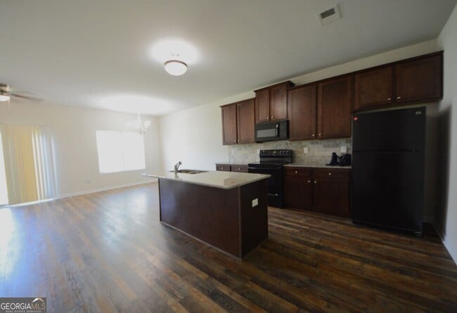 1597 Iris Walk in Jonesboro, GA - Building Photo - Building Photo