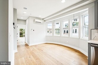 2356 Gerritt St, Unit 3 in Philadelphia, PA - Foto de edificio - Building Photo
