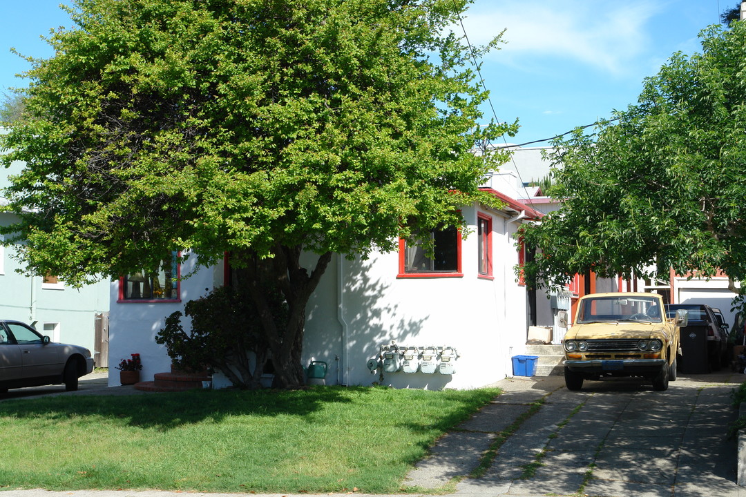 1713-1715 Addison St in Berkeley, CA - Building Photo