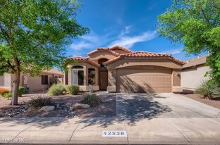 42528 W Desert Fairways Dr