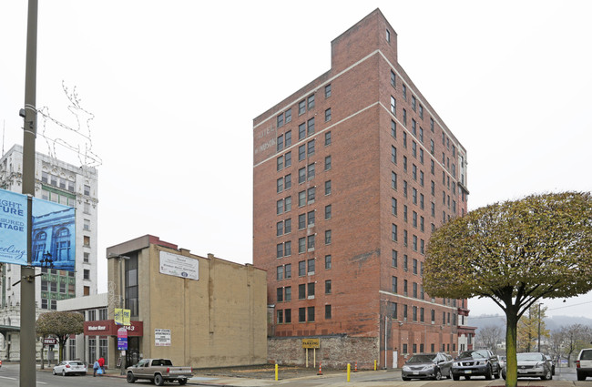 Windsor Manor in Wheeling, WV - Building Photo - Building Photo