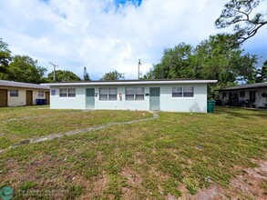 110 NW 32nd Ave in Fort Lauderdale, FL - Building Photo - Building Photo