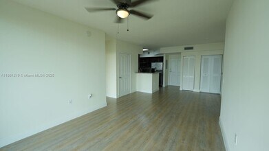 987 SW 37th Ave in Miami, FL - Building Photo - Building Photo