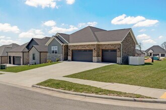 5480 E Cavalcade Ln in Springfield, MO - Building Photo - Building Photo