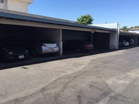 Beach Capri Apartments in Inglewood, CA - Foto de edificio - Building Photo