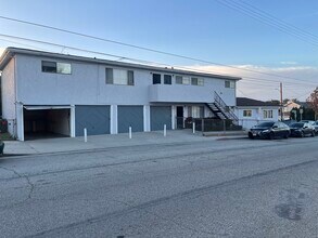 4700 W 172nd St, Unit D in Lawndale, CA - Foto de edificio - Building Photo