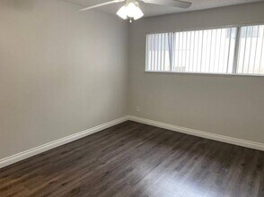 21827 Lanark St in Los Angeles, CA - Building Photo - Building Photo