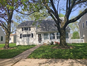 801 Las Vegas Dr in Temple, PA - Building Photo - Building Photo