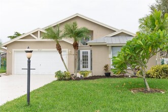 8965 SW Chevy Cir in Stuart, FL - Building Photo - Building Photo