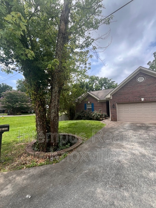 1333 Willmann Ln