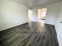 1225 Laidlaw Ave photo'