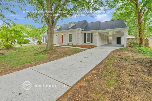 214 Armstrong Dr in Belmont, NC - Building Photo - Building Photo