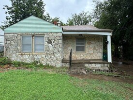1904 NE 25th St in Oklahoma City, OK - Building Photo