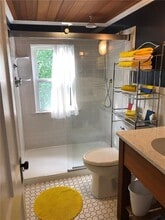 35 Rosa Rd in Middletown, RI - Building Photo - Building Photo