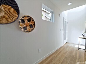 6918 Flora Ave S in Seattle, WA - Building Photo - Building Photo