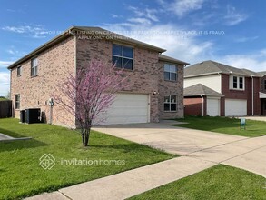 809 Blue Sky Dr in Arlington, TX - Building Photo - Building Photo