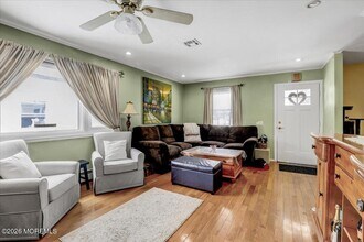 53 Chesterfield Ln in Toms River, NJ - Building Photo - Building Photo