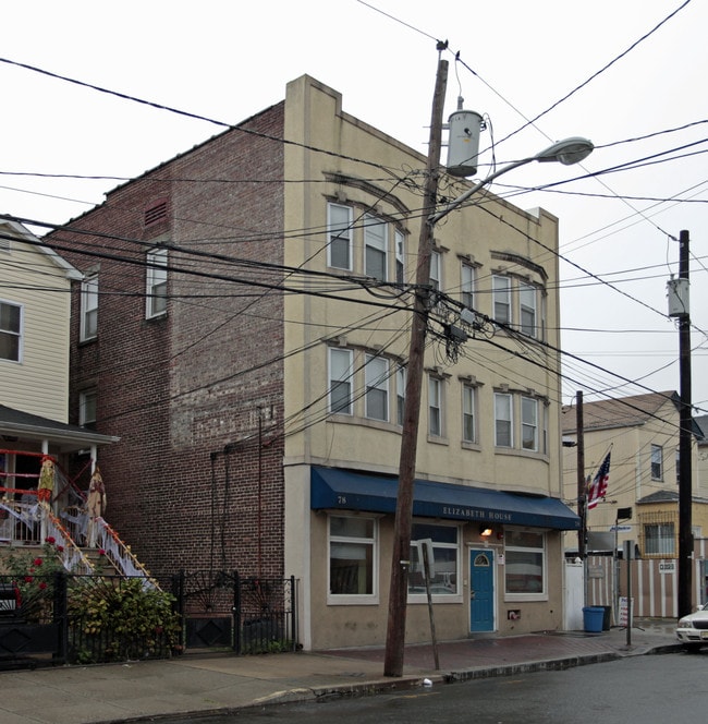 Elizabeth House in Elizabeth, NJ - Foto de edificio - Building Photo