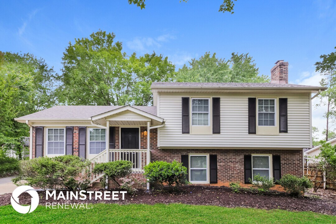 3730 Danube Dr in Winston-Salem, NC - Building Photo