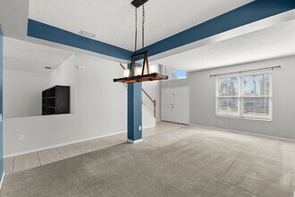 1729 Open Field Loop in Brandon, FL - Building Photo - Building Photo