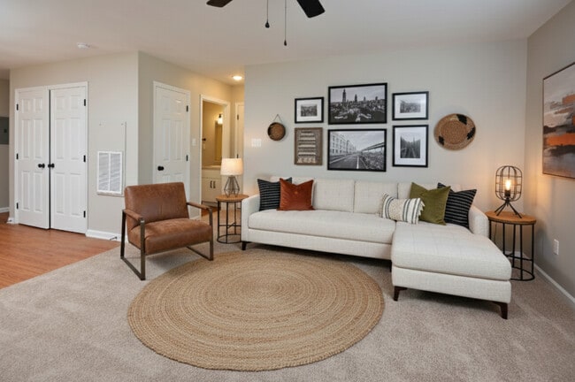 Edgewood Apartments in Butner, NC - Foto de edificio - Building Photo