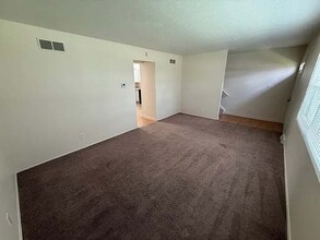 2176 Thurmont Rd in Akron, OH - Building Photo - Building Photo