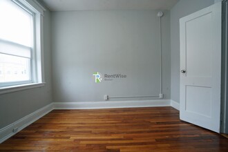 217 Kelton St, Unit 2 in Boston, MA - Building Photo - Building Photo