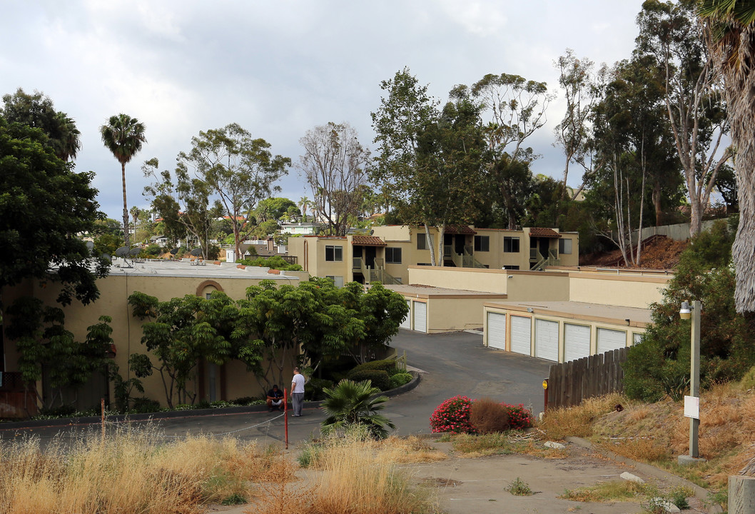 615 Vine St in Oceanside, CA - Building Photo