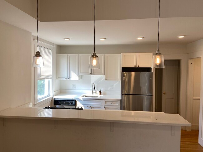 38 Newton St, Unit 2