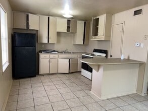 2204 Poage Ave in Killeen, TX - Building Photo - Building Photo