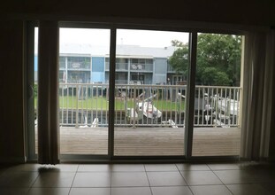 810 Callista Cay Loop in Tarpon Springs, FL - Building Photo - Building Photo