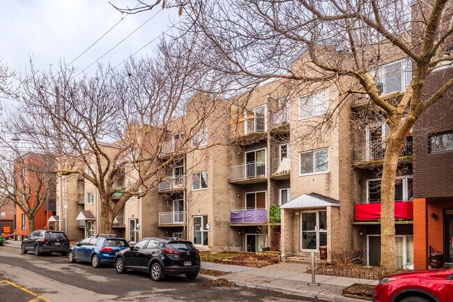2270-2290 Gilford St in Montréal, QC - Building Photo - Primary Photo