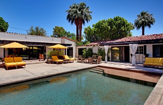 839 N Avenida Olivos in Palm Springs, CA - Building Photo - Building Photo