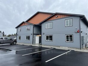 314 Washington Ave in Yelm, WA - Building Photo - Interior Photo