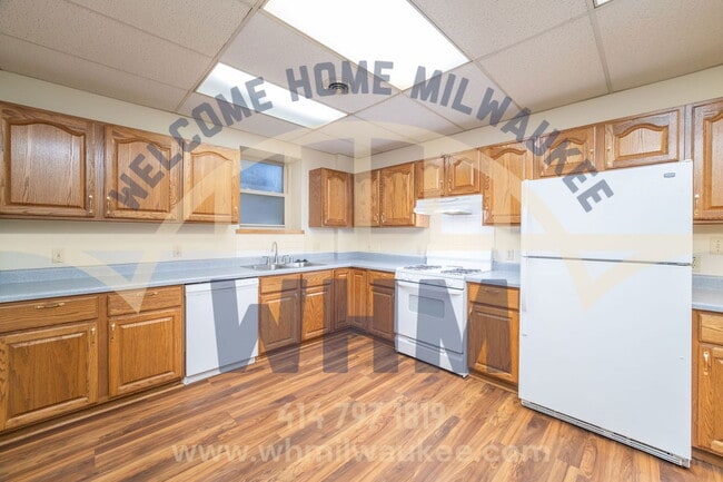 property at 3650 E Barnard Ave